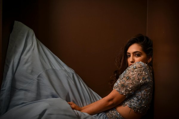 Apprenez à réaliser un gommage facial bio avec des coques de noix broyées !